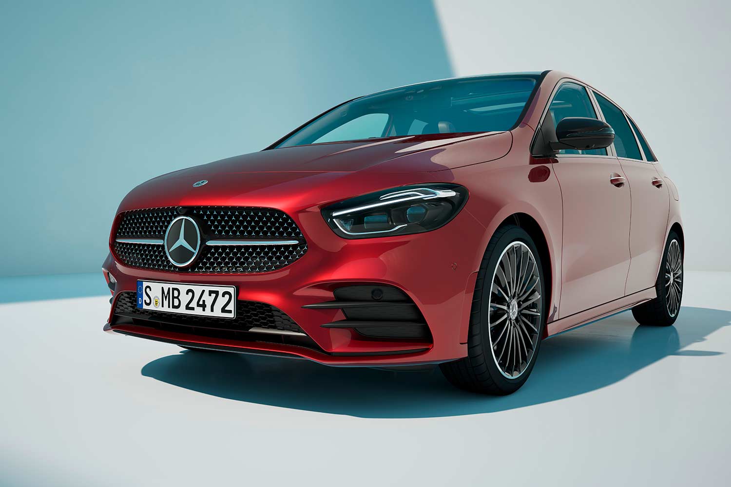 2023 Mercedes Benz B Class Plug In Hybrid Front Quarter