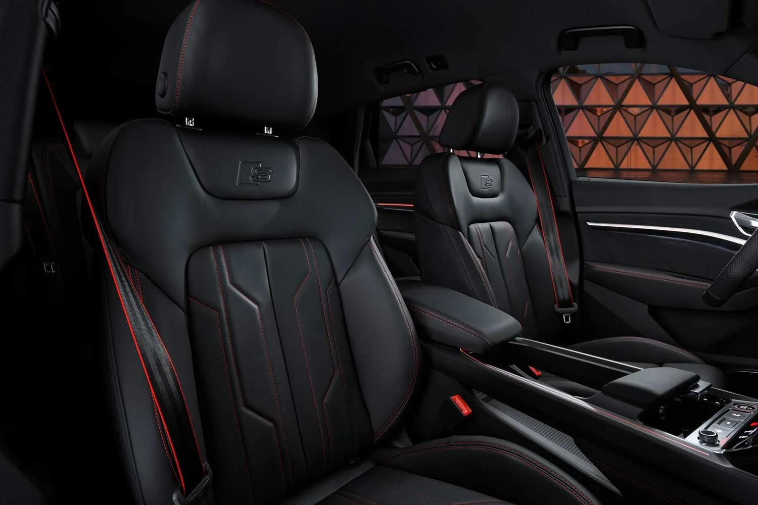 2022 Audi Q8 e tron quattro Front Seats