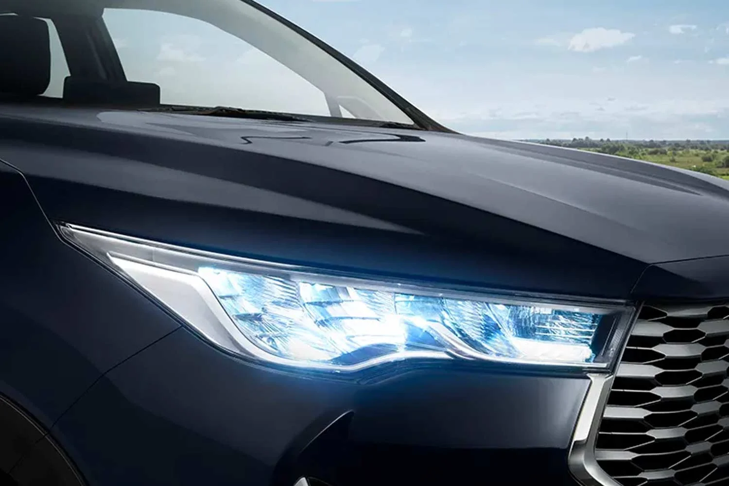 2022 Toyota Innova Hycross LED Headlamps