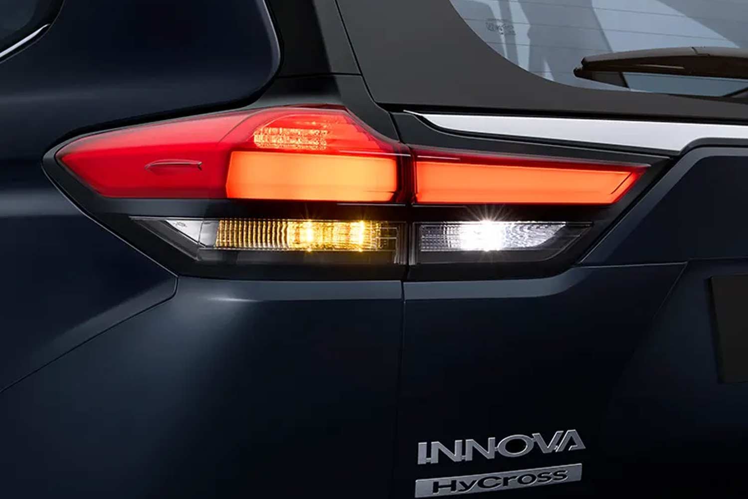 2022 Toyota Innova Hycross Led Tail Lamp - AUTOBICS