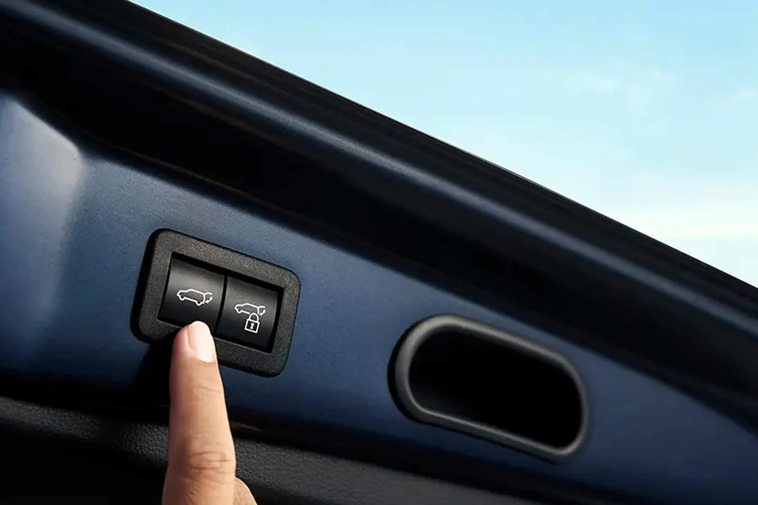 2022 Toyota Innova Hycross Power Back Door