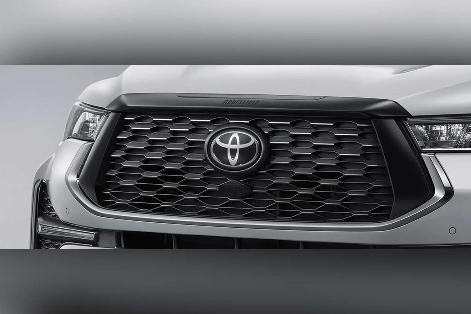 2023 Toyota Innova Zenix Hybrid EV Modellista Grill