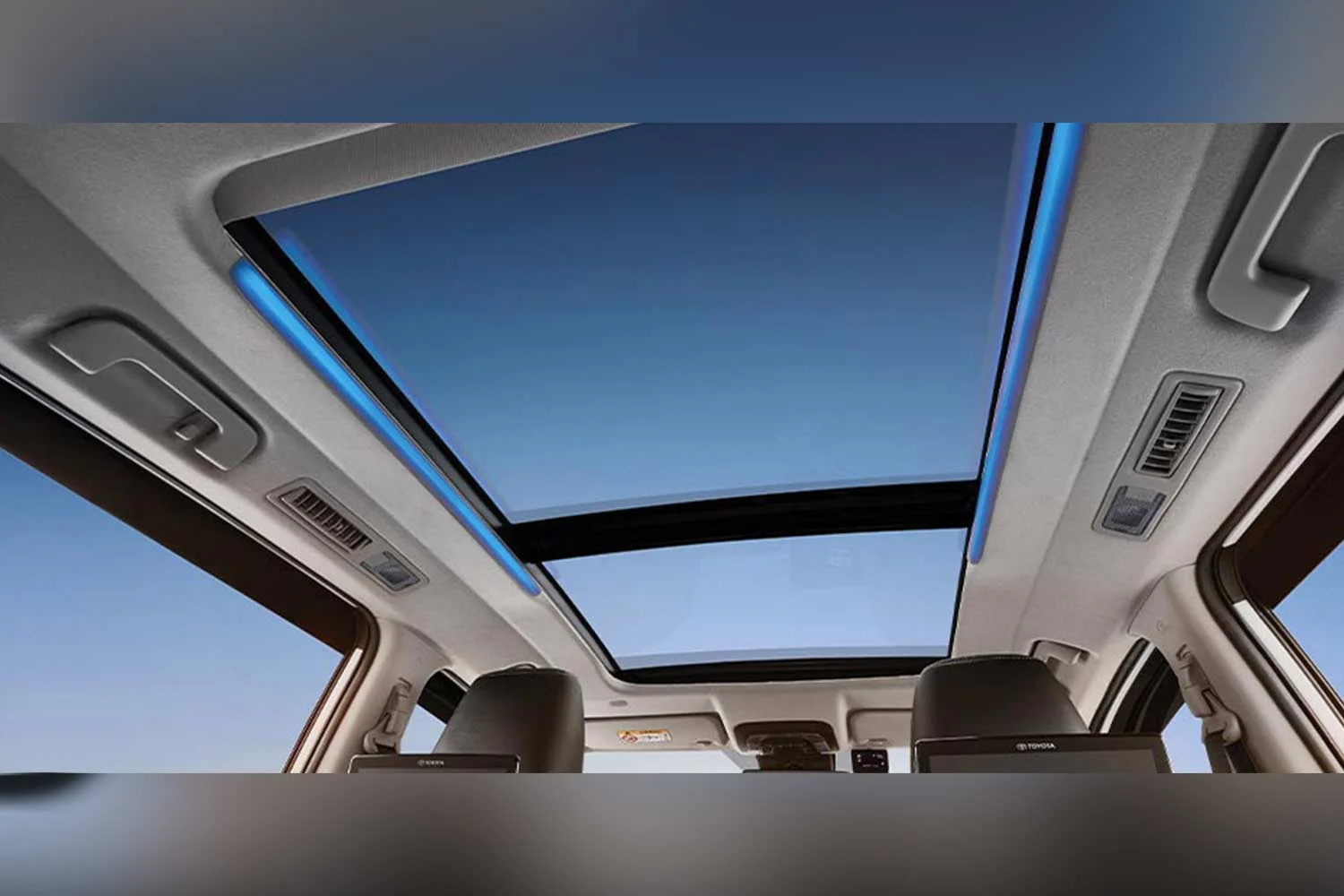 2023 Toyota Kijang Innova Zenix Hybrid EV Panoramic Sunroof