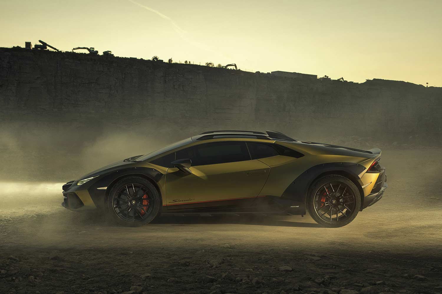 2022 Lamborghini Huracan Sterrato Side