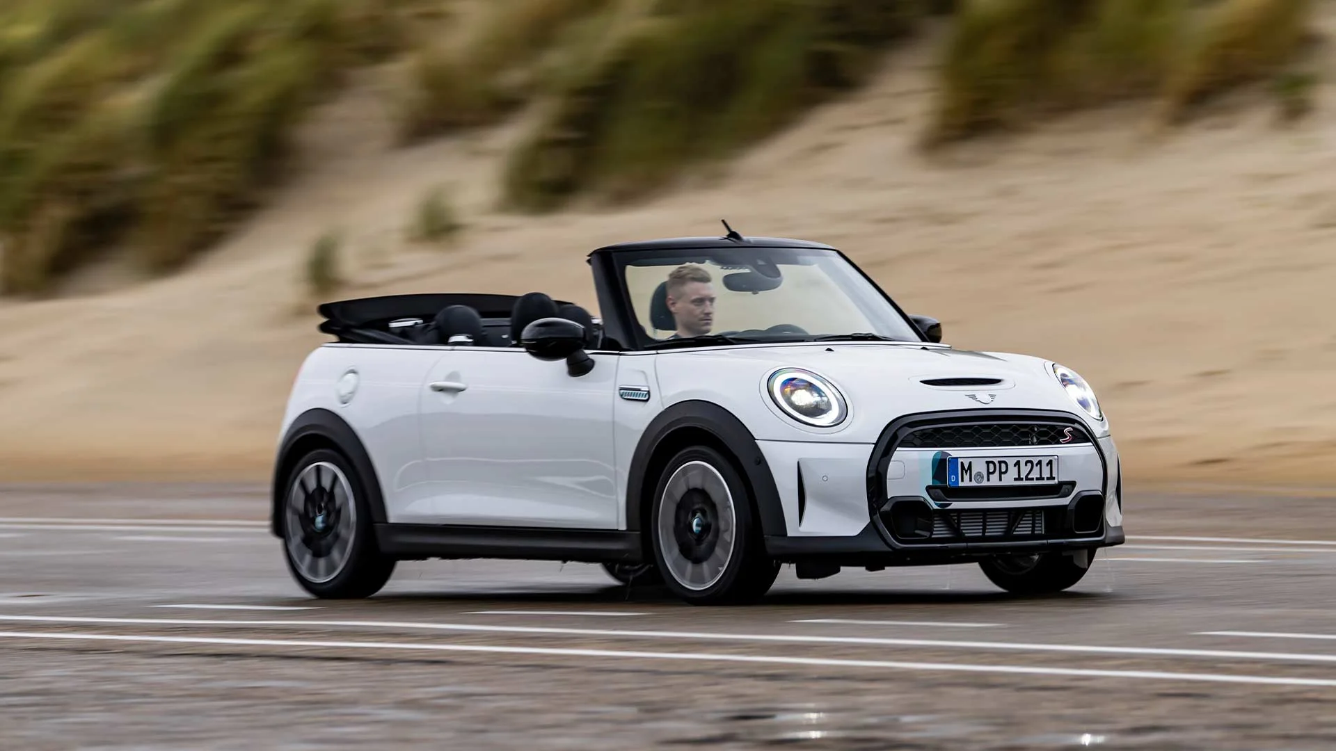 2023 MINI Cooper S Convertible Seaside Edition Dashboard