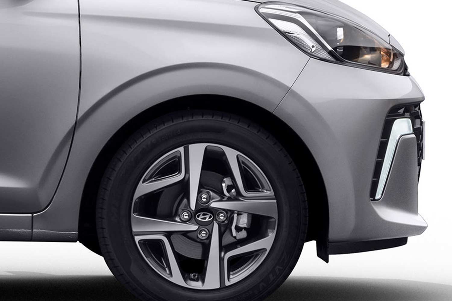 2023 Hyundai Aura Alloy Wheel