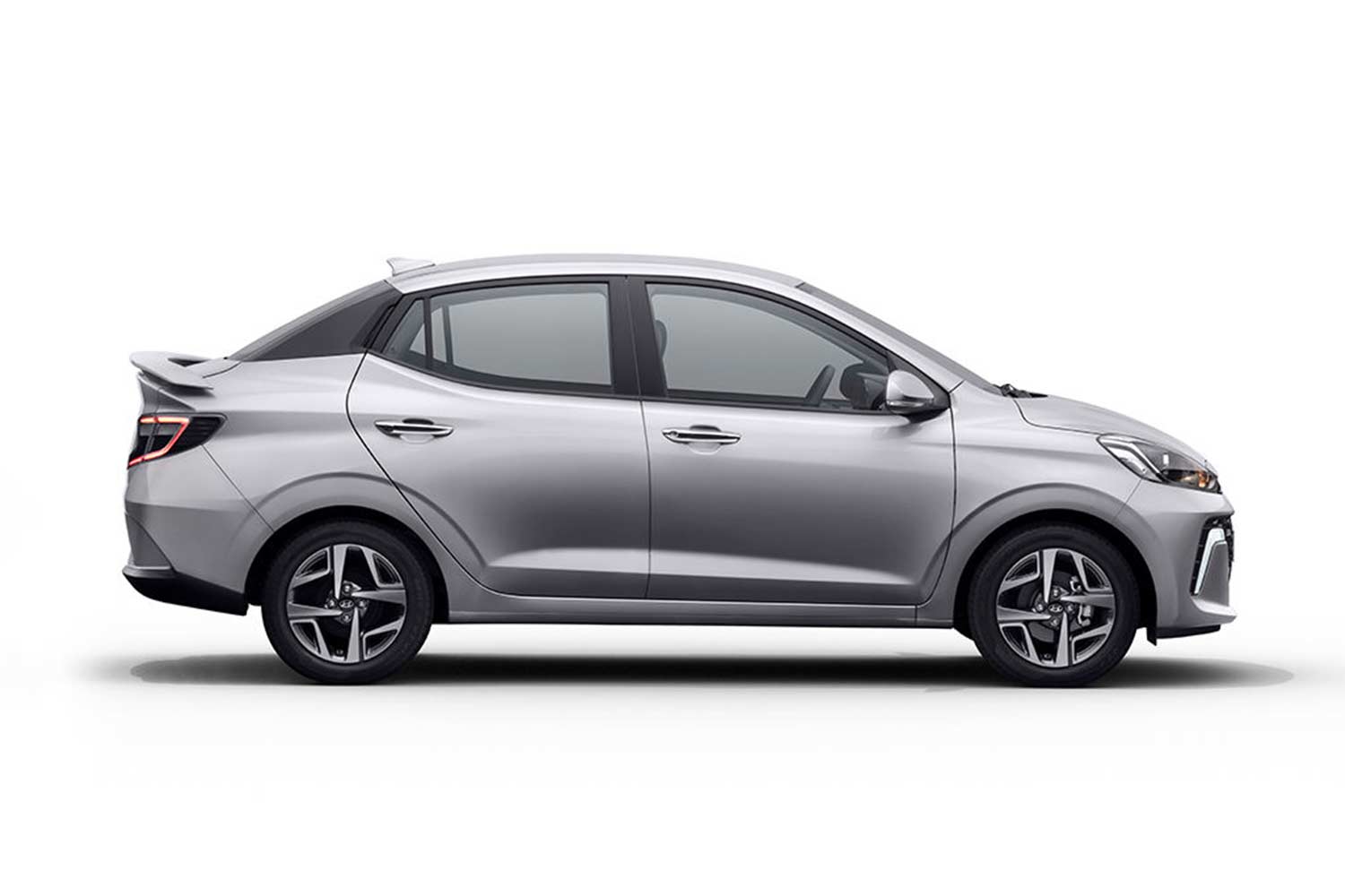 2023 Hyundai Aura Side
