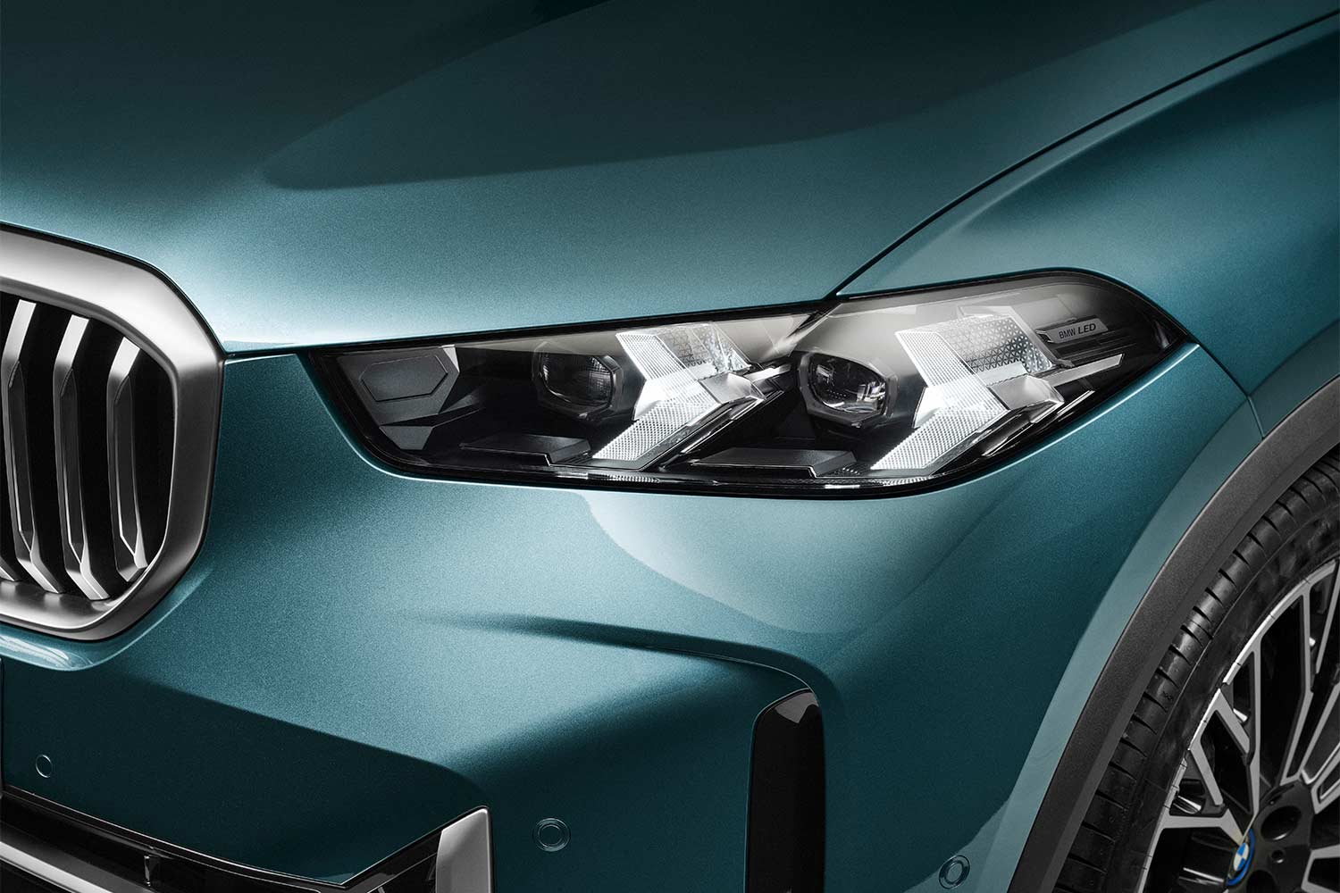 2024 BMW X5 xDrive50e Headlamp