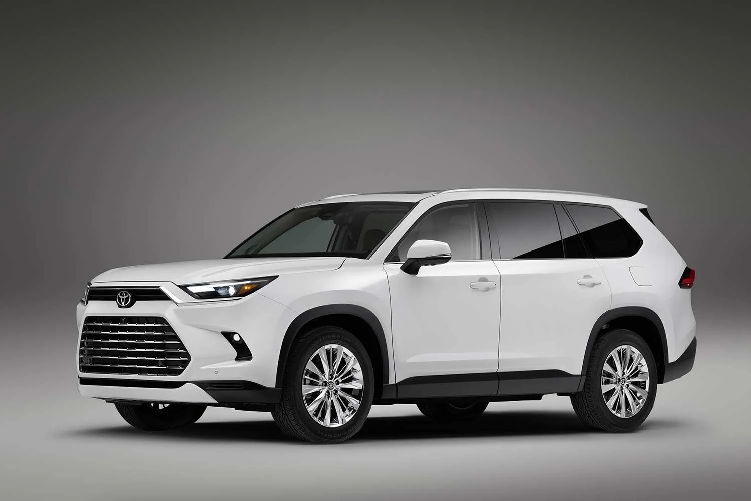 2024 Toyota Grand Highlander Wind Chill Pearl Front Quarter