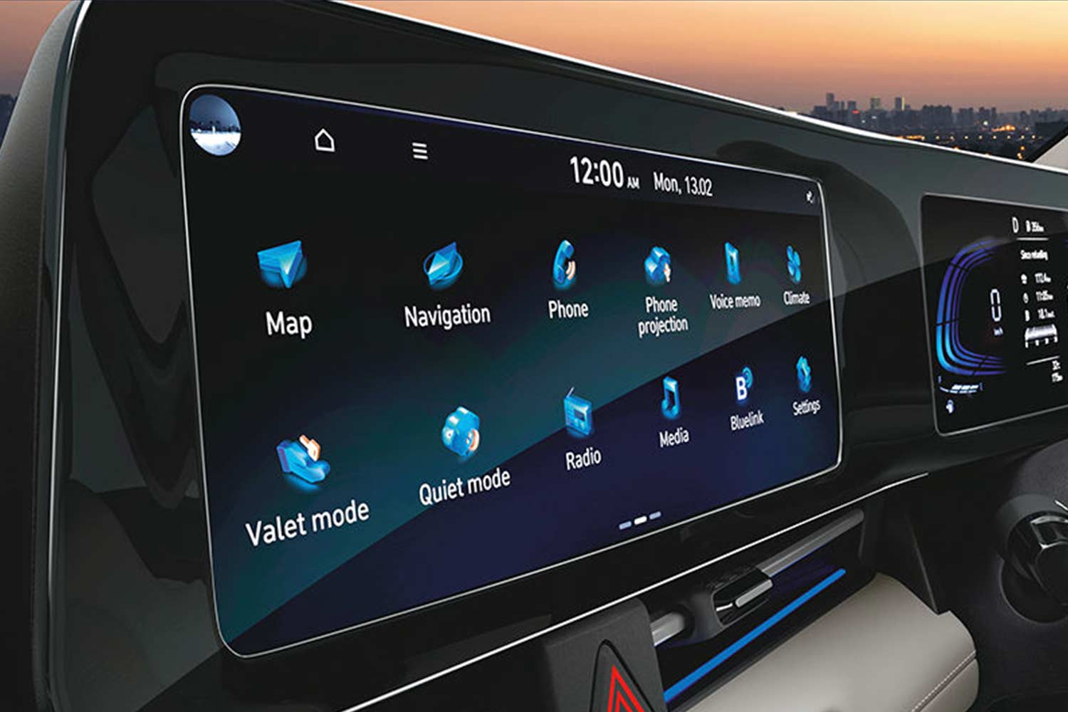 2023 Hyundai Verna Dual Screens