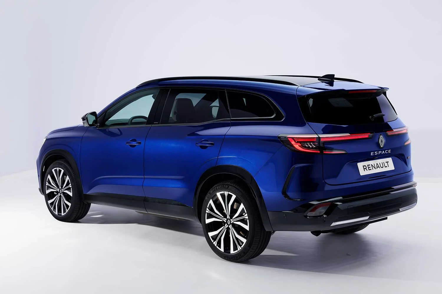 2024 Renault Espace Rear Quarter