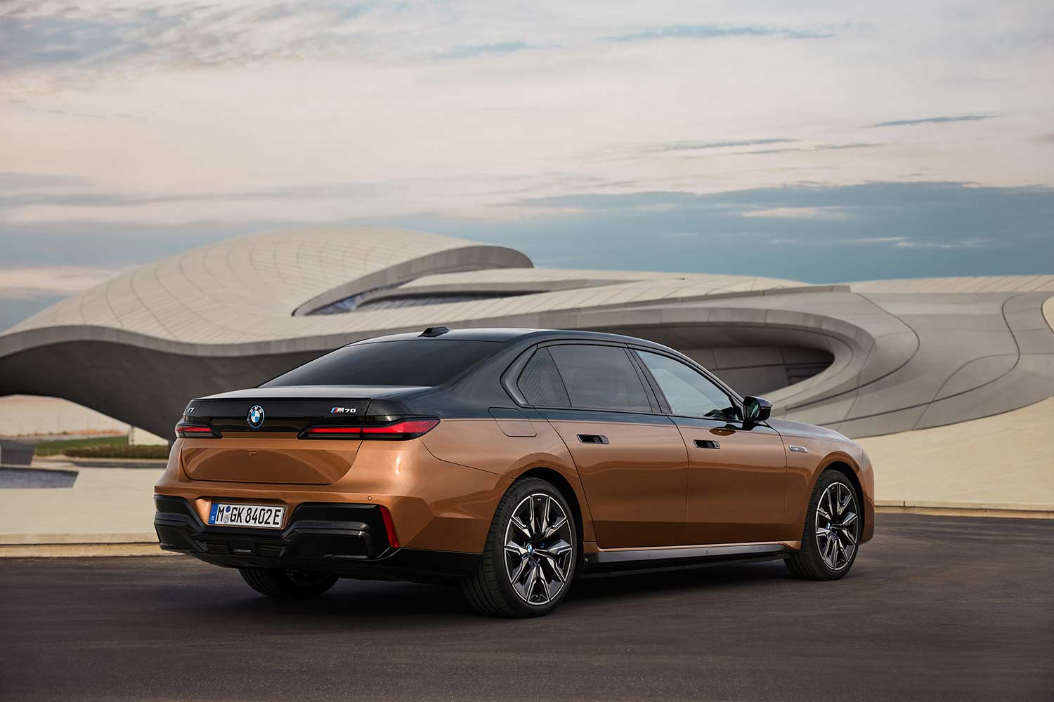 2024 BMW i7 M70 xDrive Rear Quarter