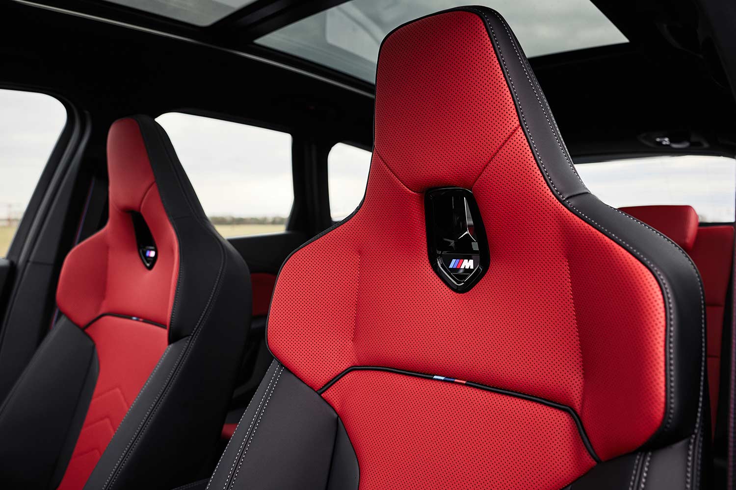 2024 BMW X1 M35i Front Seats