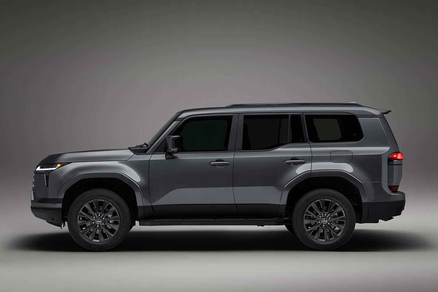2024 Lexus GX Premium Side