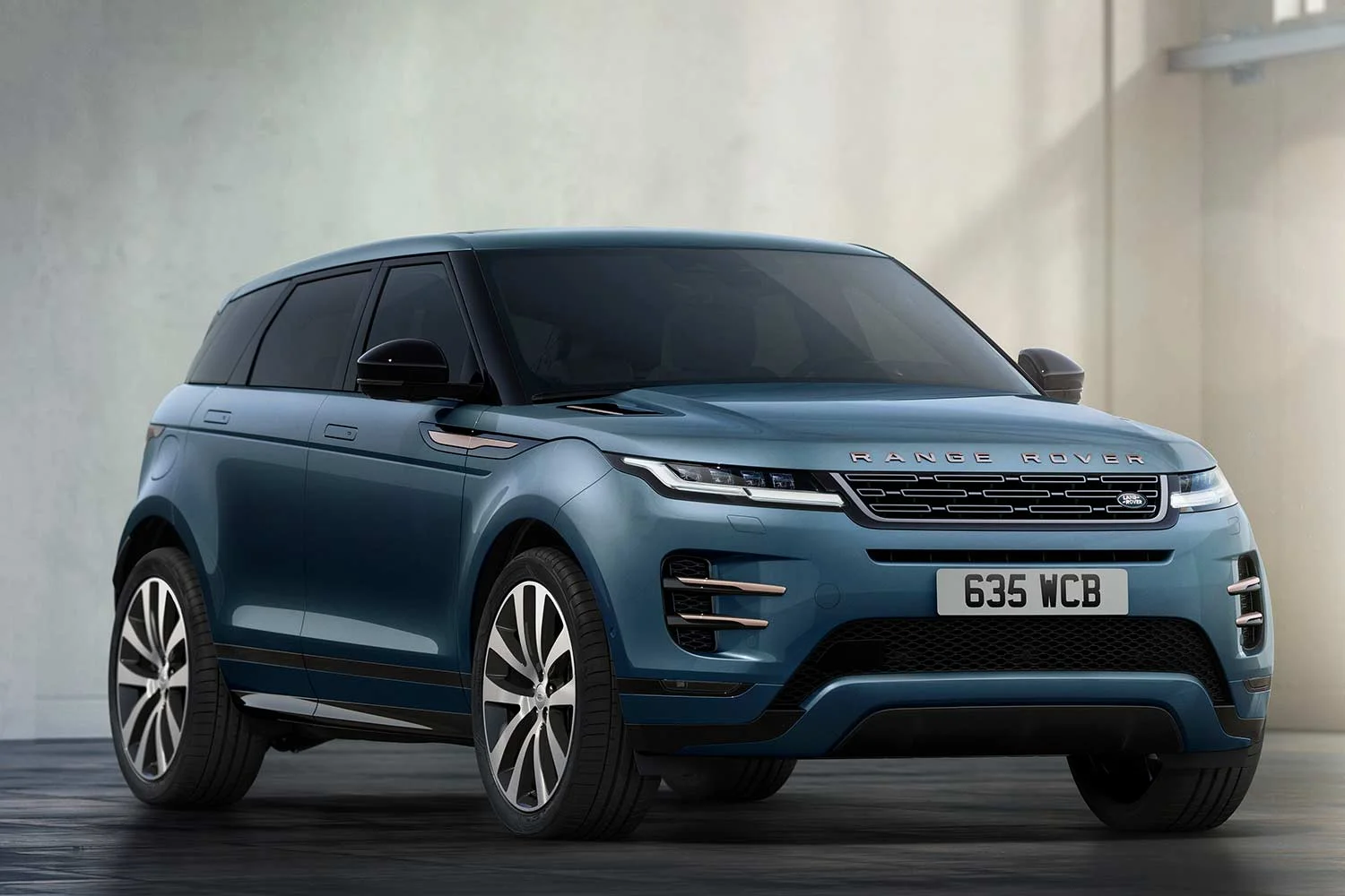 2024 Range Rover Evoque launched with new design and sophisticated technologies 2024 Range Rover Evoque Front Quarter