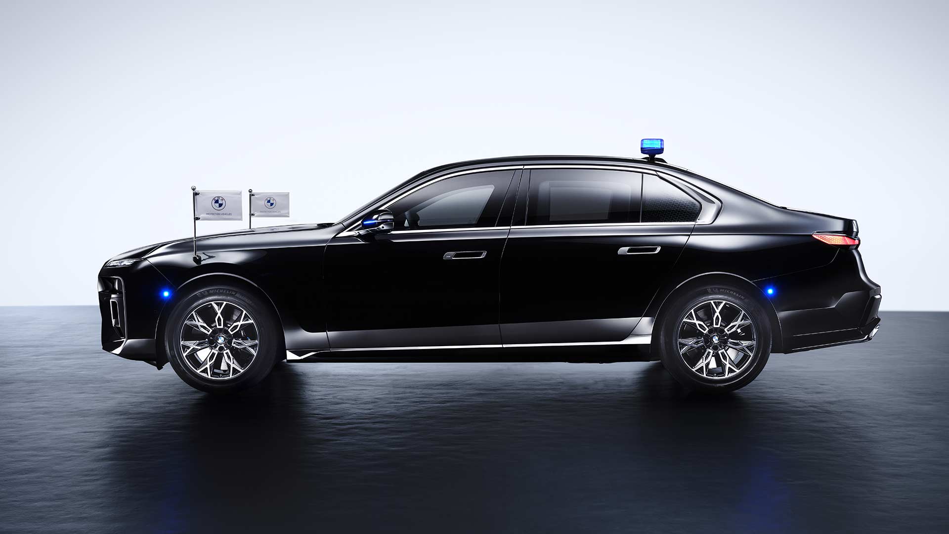 2023 BMW 7 Series Protection Side