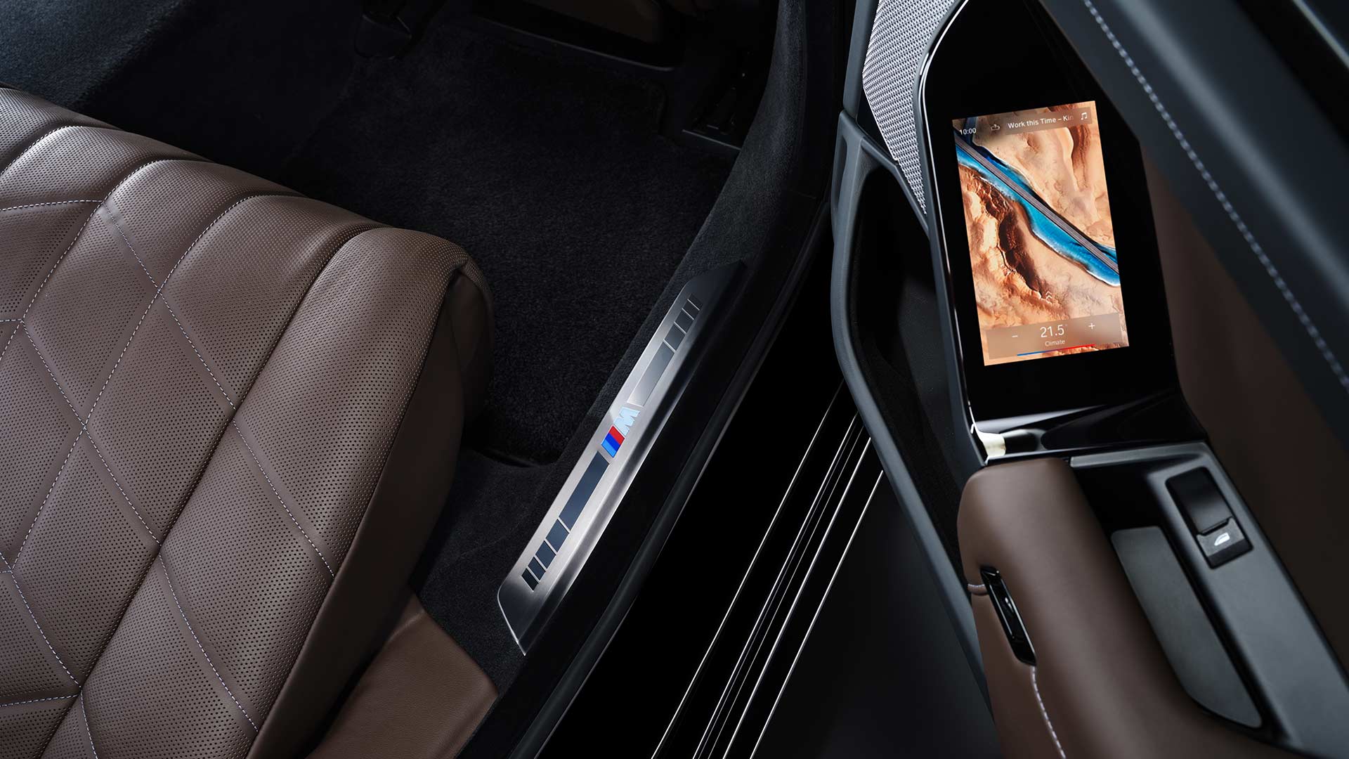 2023 BMW i7 Protection Door Touchscreen