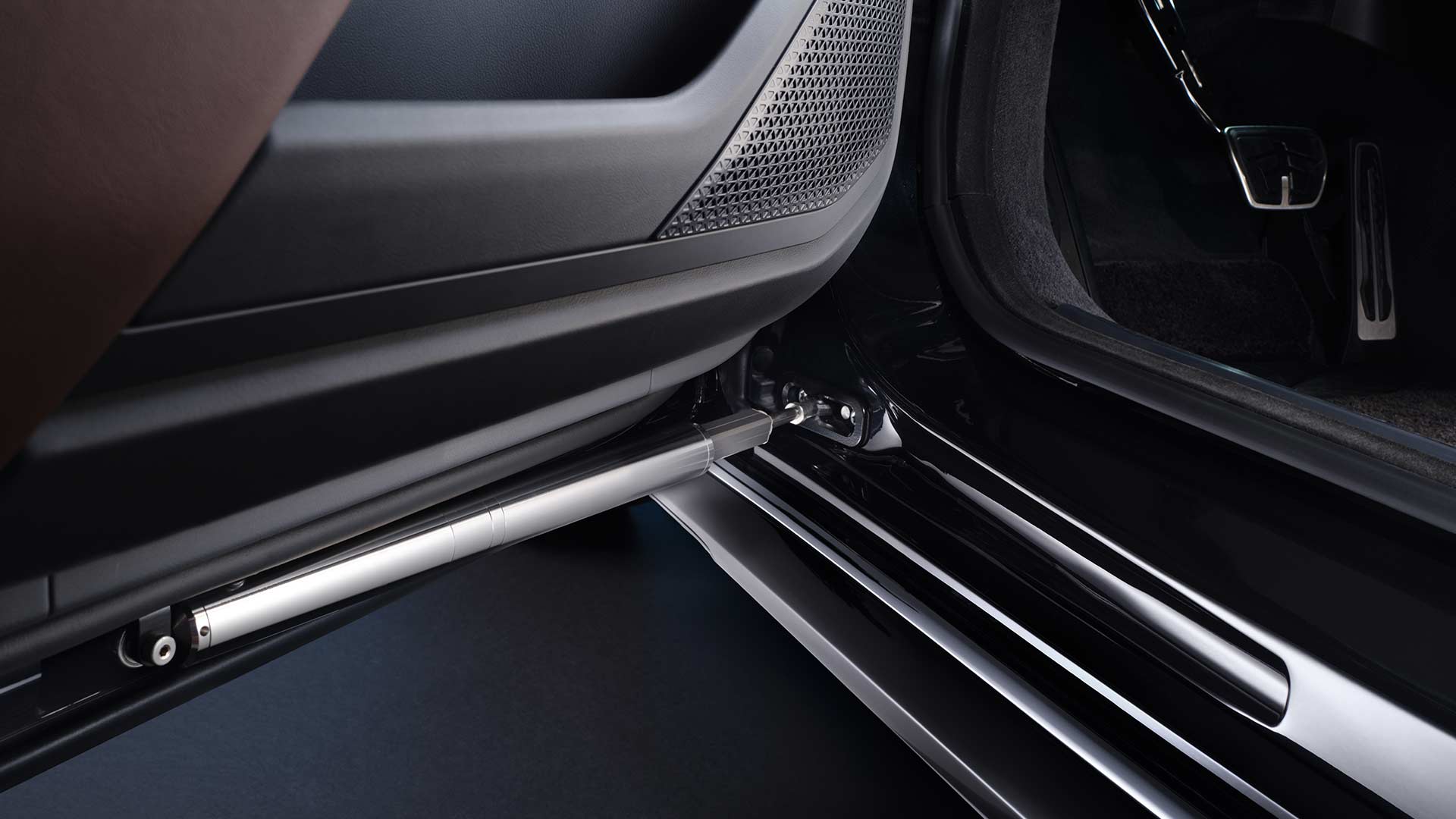 2023 BMW i7 Protection Door