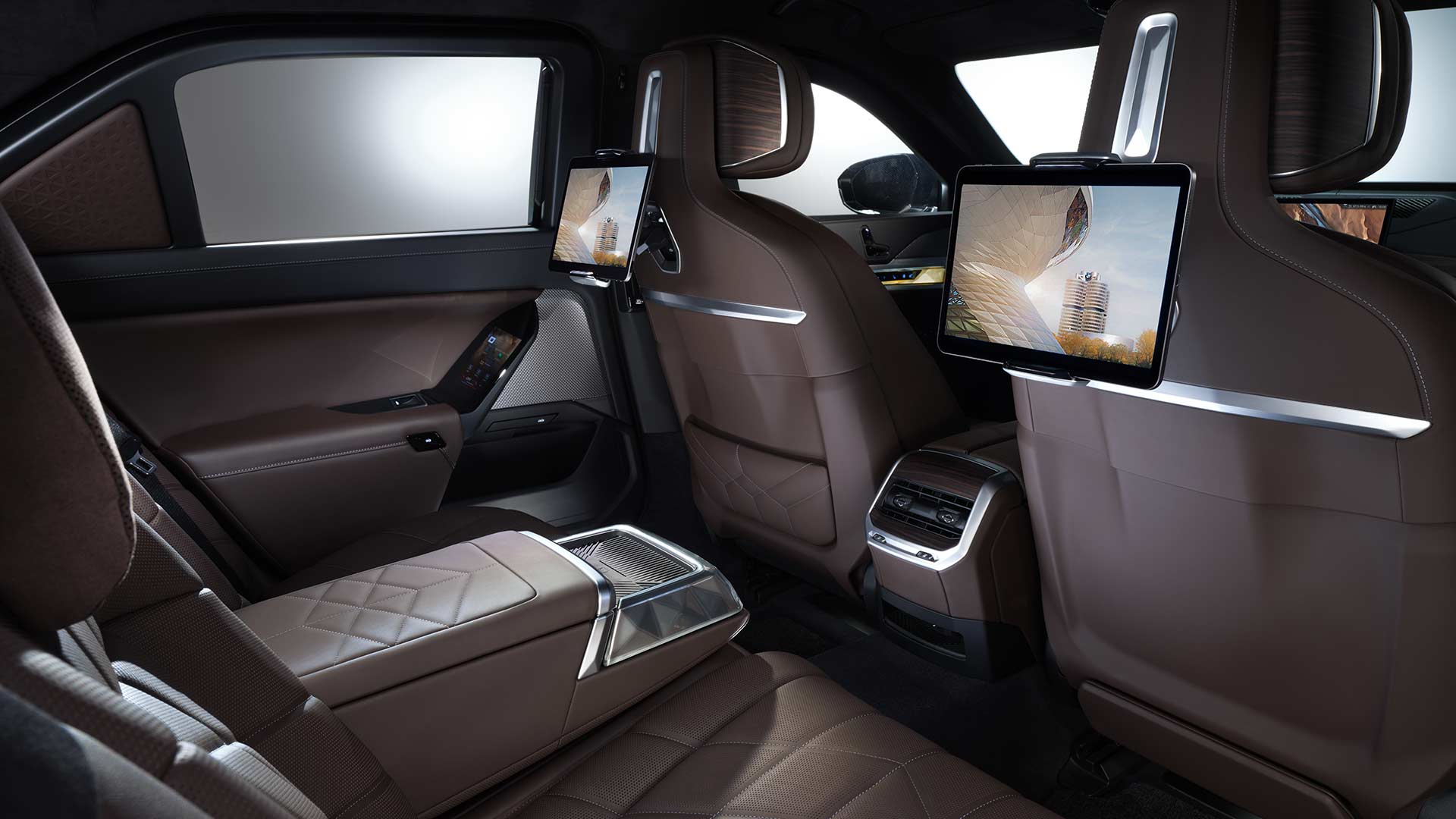 2023 BMW i7 Protection Rear Seat Screens
