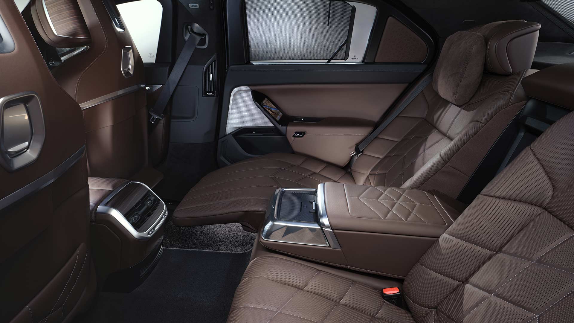 2023 BMW i7 Protection Rear Seats