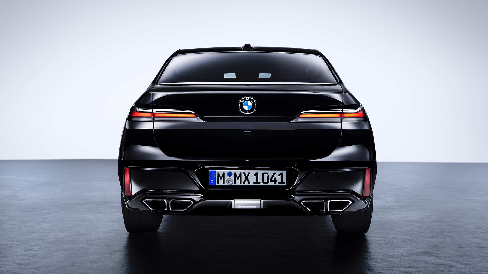 2023 BMW i7 Protection Rear