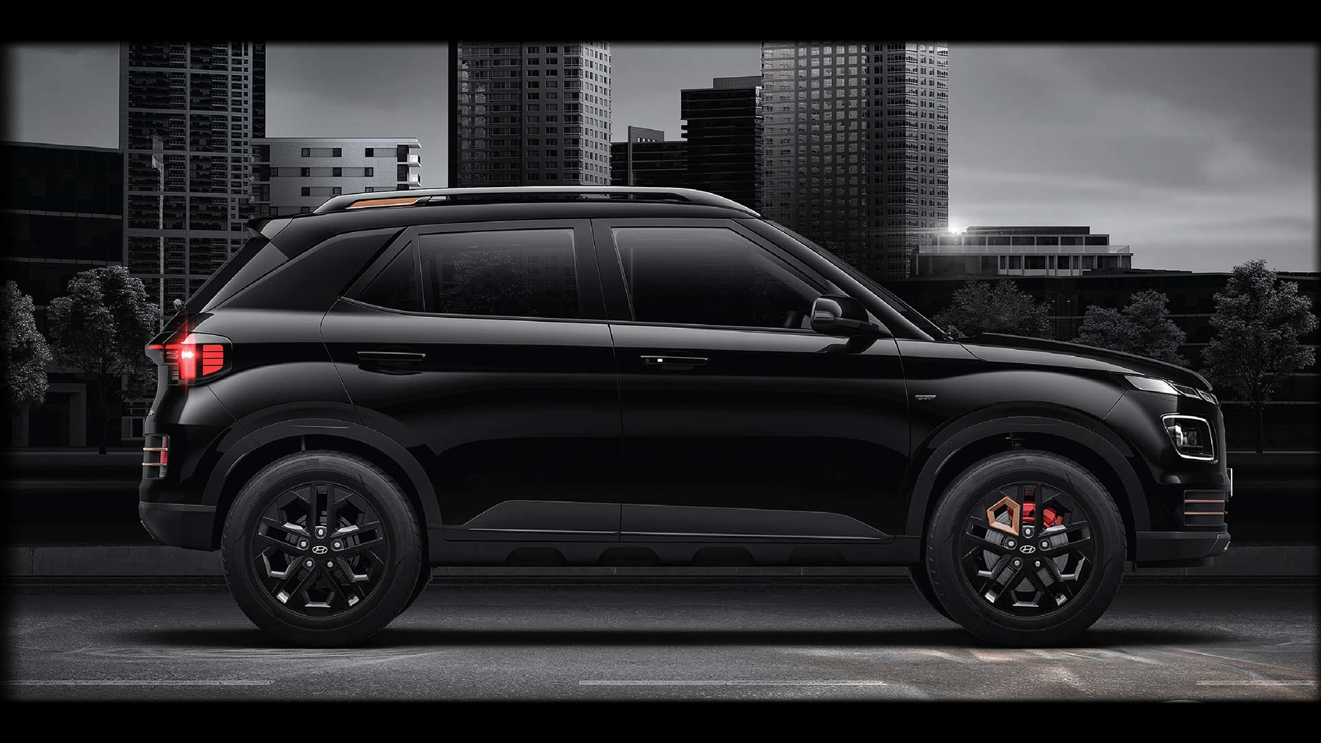 2023 Hyundai Venue Knight Edition Side