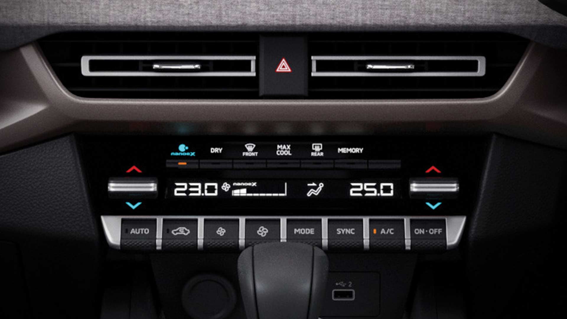 2023 Mitsubishi XForce AC Controls