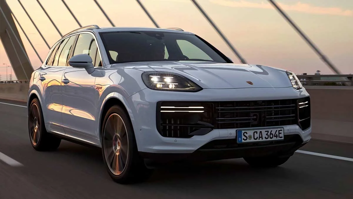 Most powerful Porsche Cayenne Turbo E-Hybrid models have arrived 2024 Porsche Cayenne Turbo E Hybrid Front Quarter