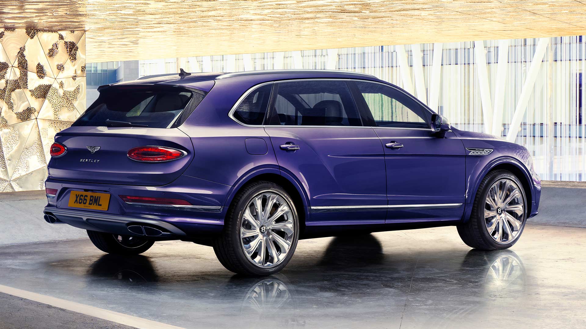 Bentley Bentayga EWB Mulliner Rear Quarter