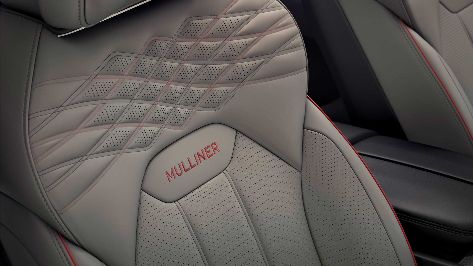 Bentley Bentayga EWB Mulliner Red Interior Seats