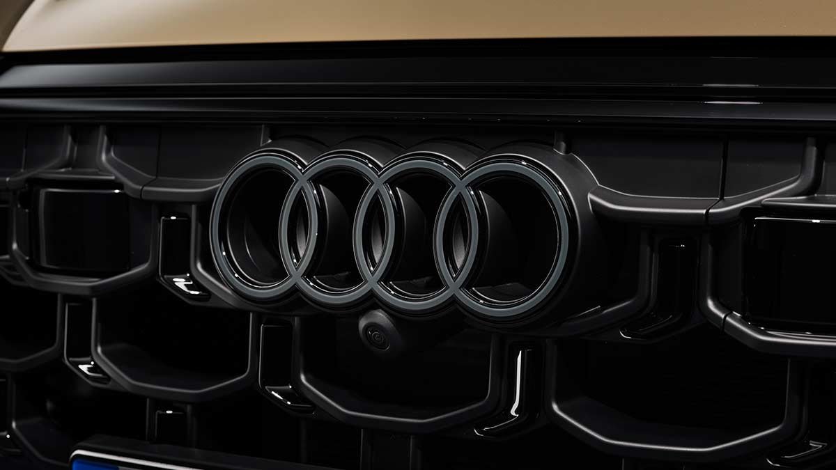 2024 Audi Q8 Front Camera