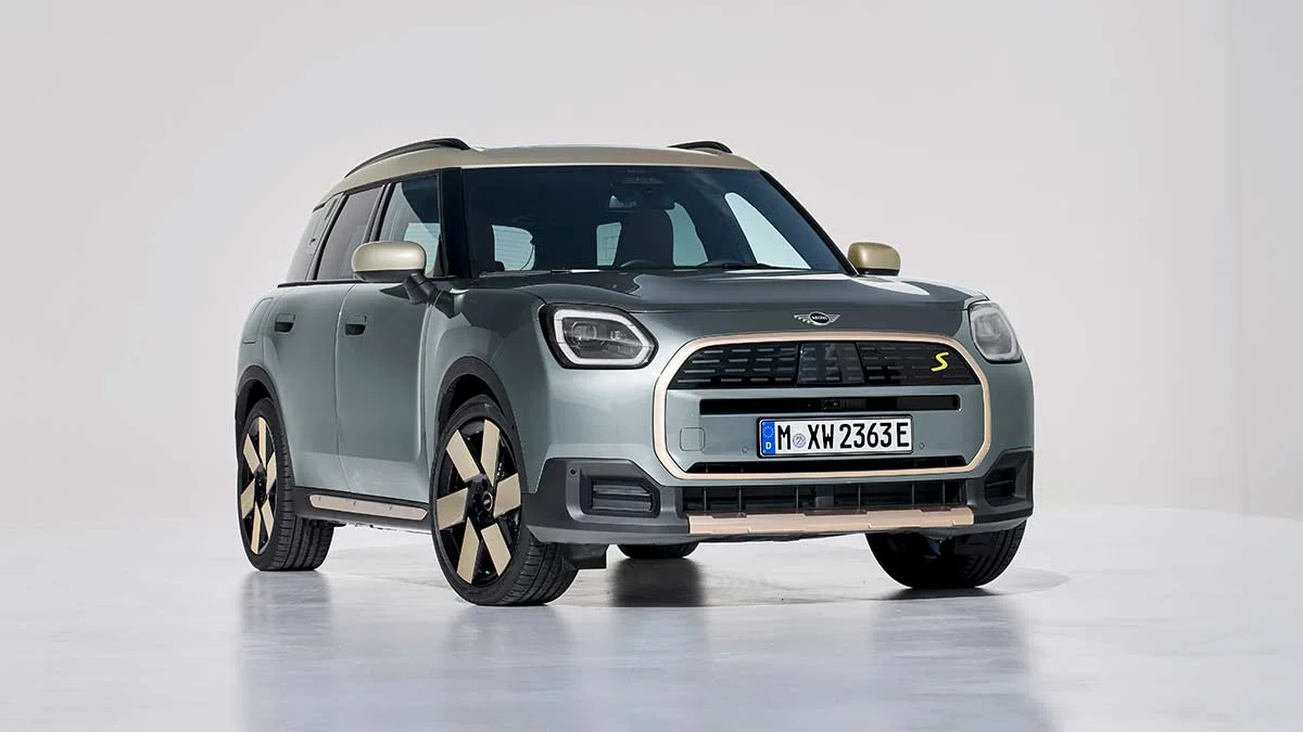 2024 Mini Countryman SE ALL4 Front Right Quarter