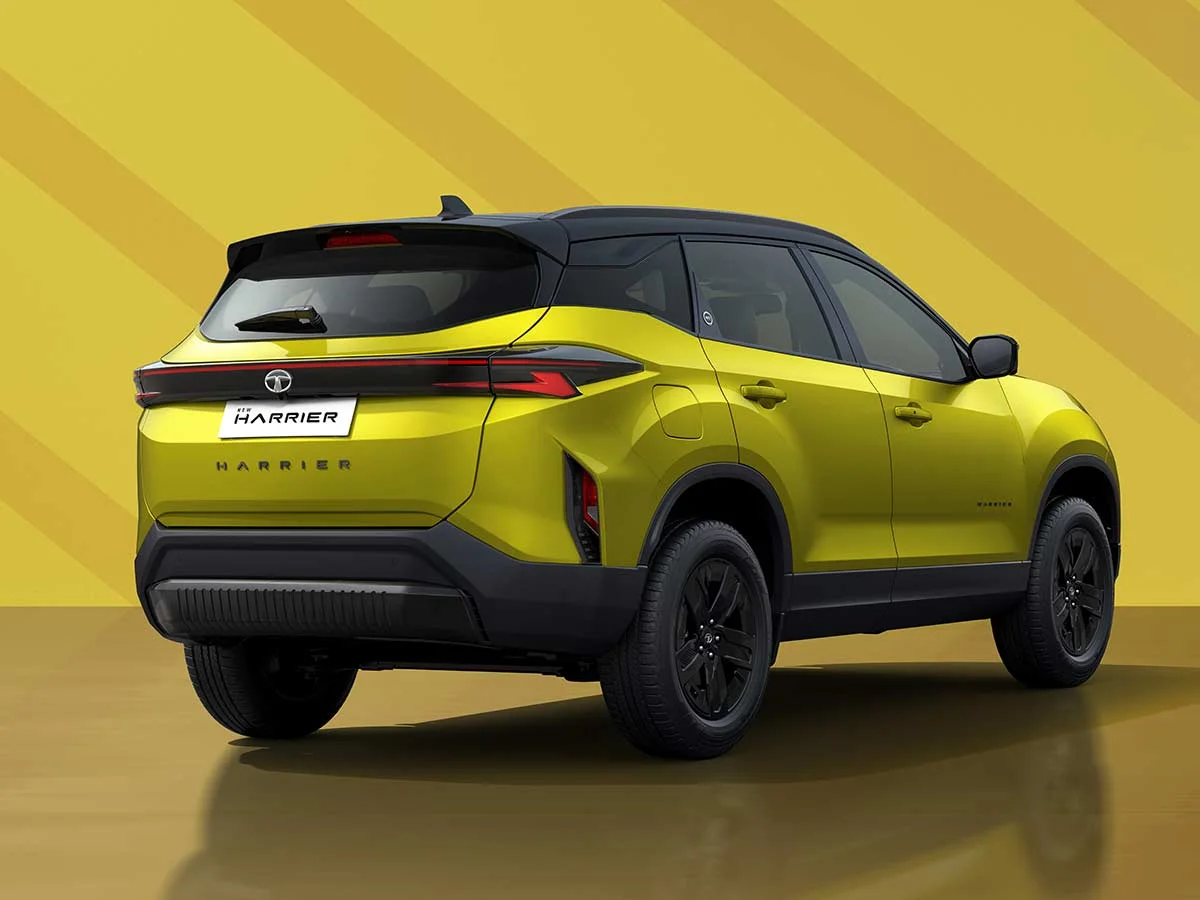 2023 Tata Harrier Dark Edition Front Quarter