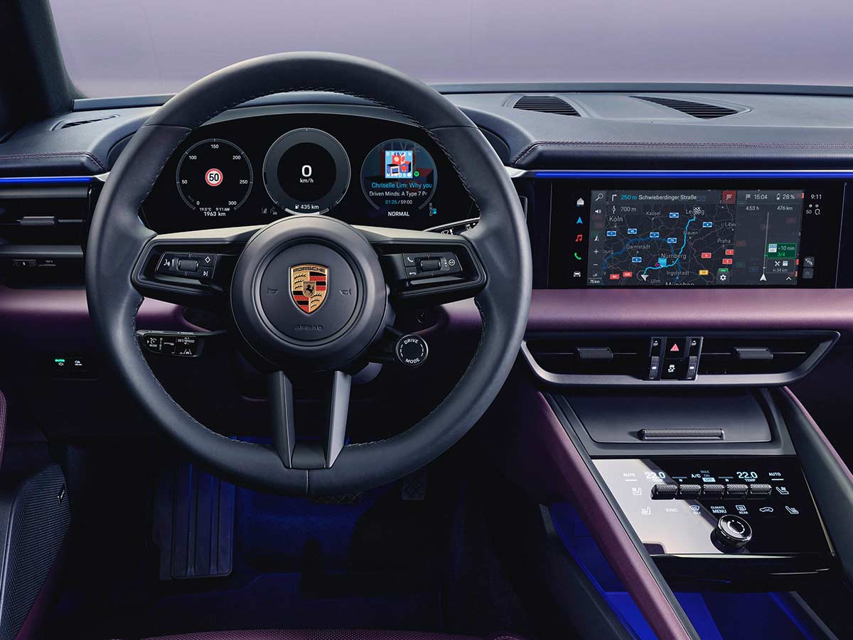 2024 Porsche Macan 4 Interior