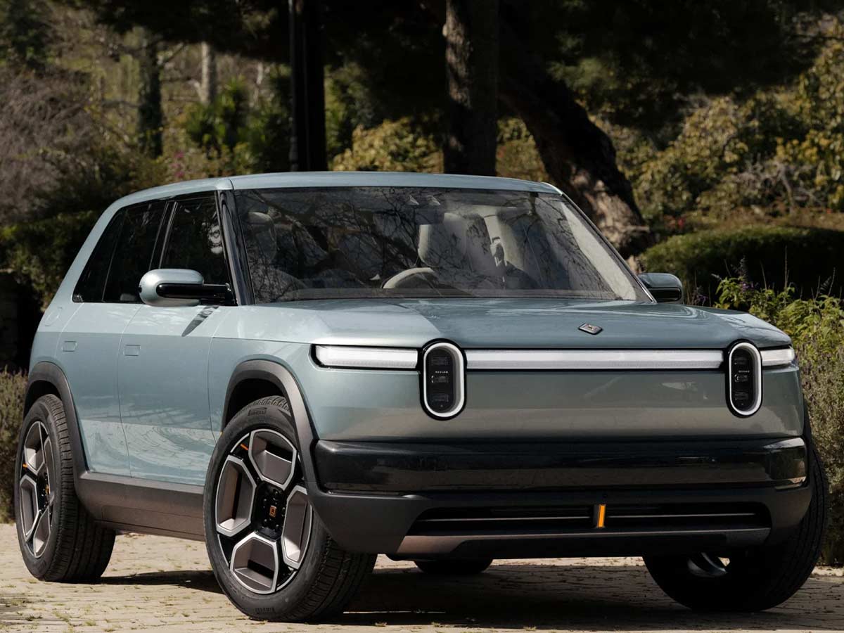 2024 Rivian R3 Front Quarter