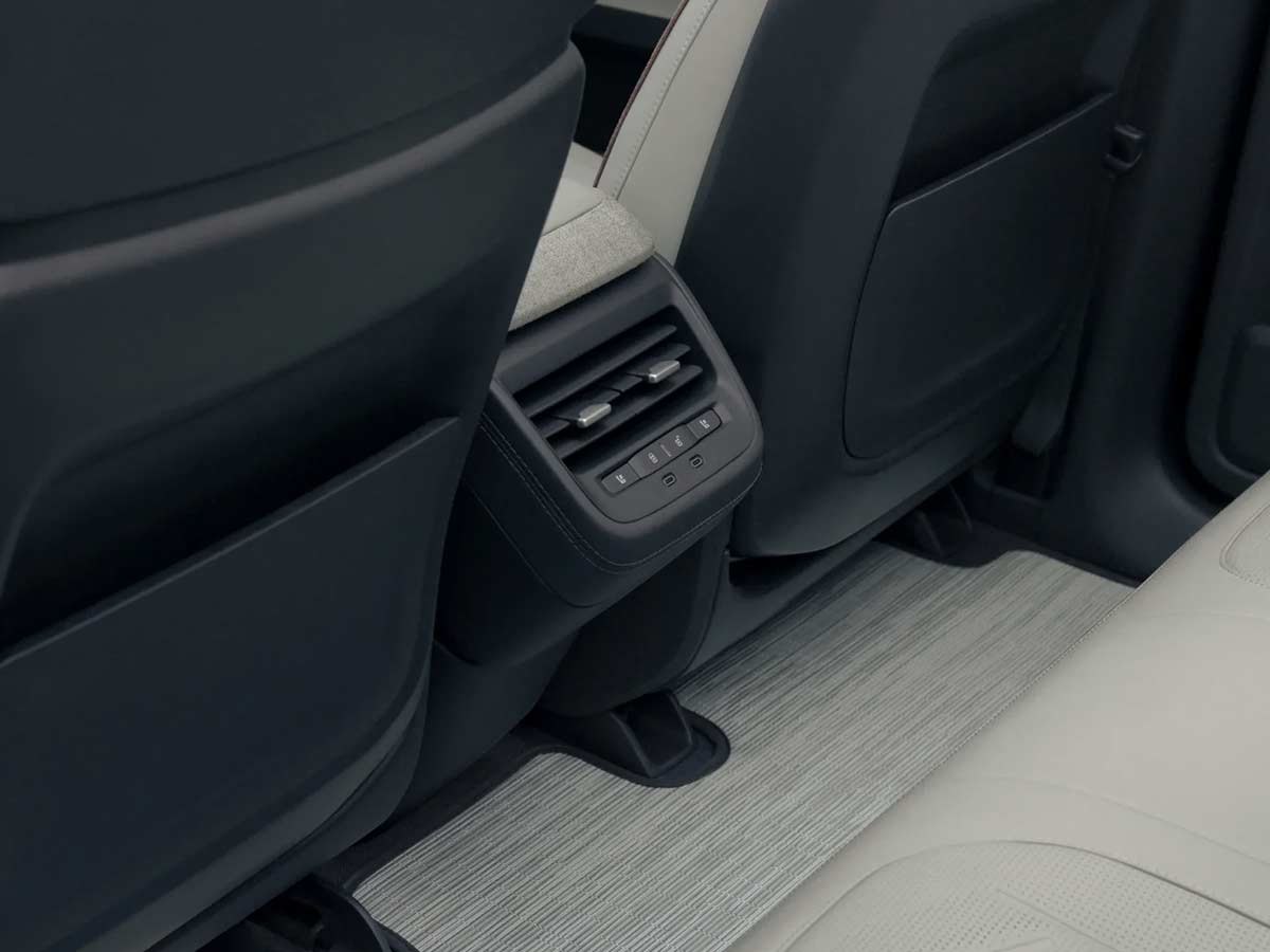 2024 Rivian R3 Rear AC