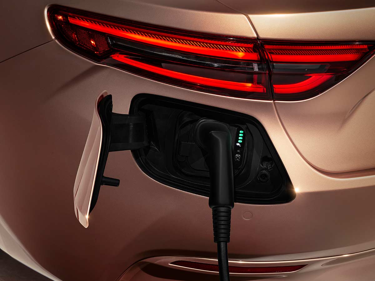 2024 Maserati GranCabrio Folgore Charging Point