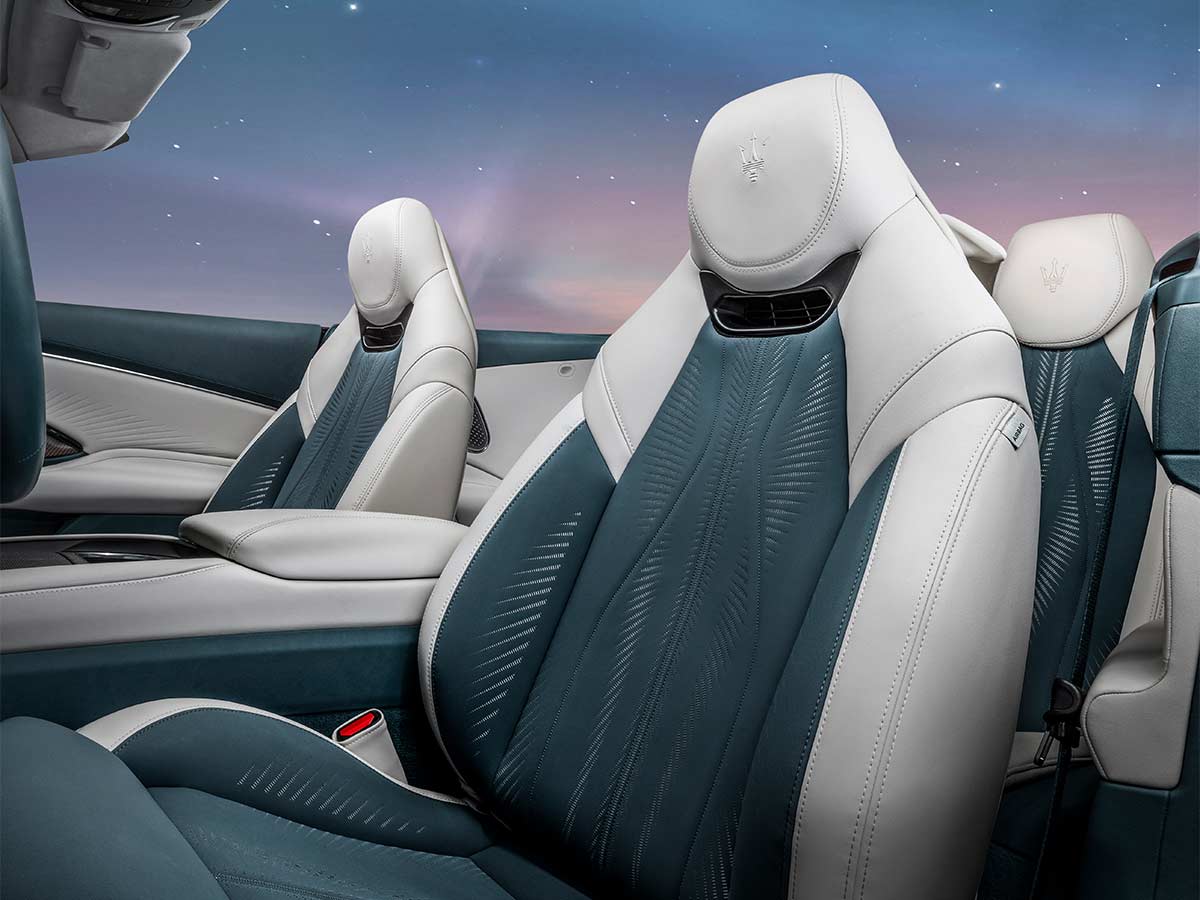 2024 Maserati GranCabrio Folgore Front Seats