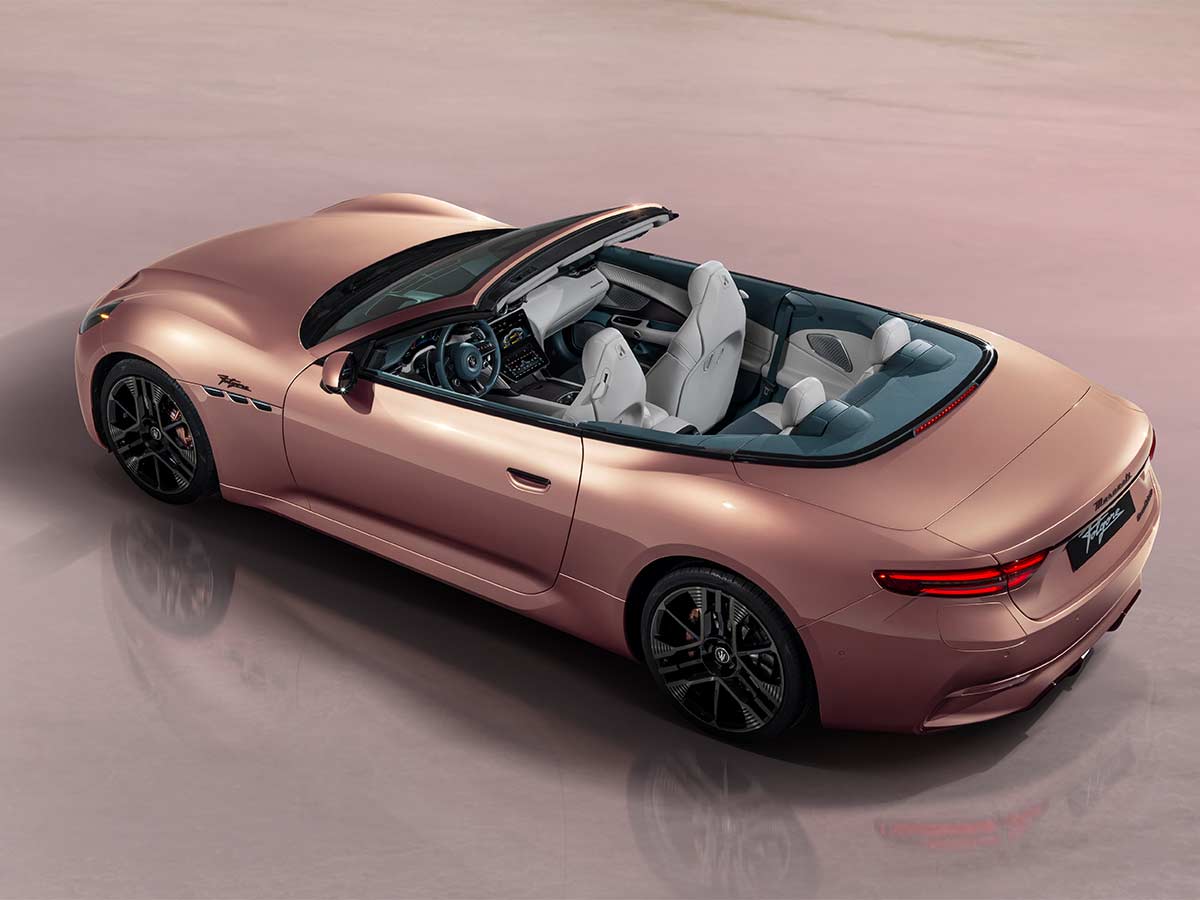 2024 Maserati GranCabrio Folgore Rear Quarter