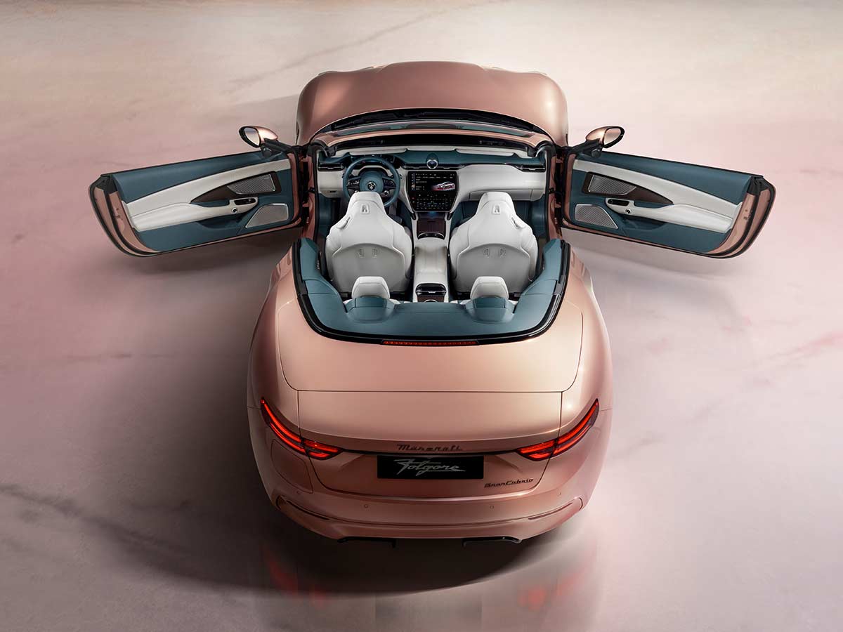 2024 Maserati GranCabrio Folgore Top View Doors Open