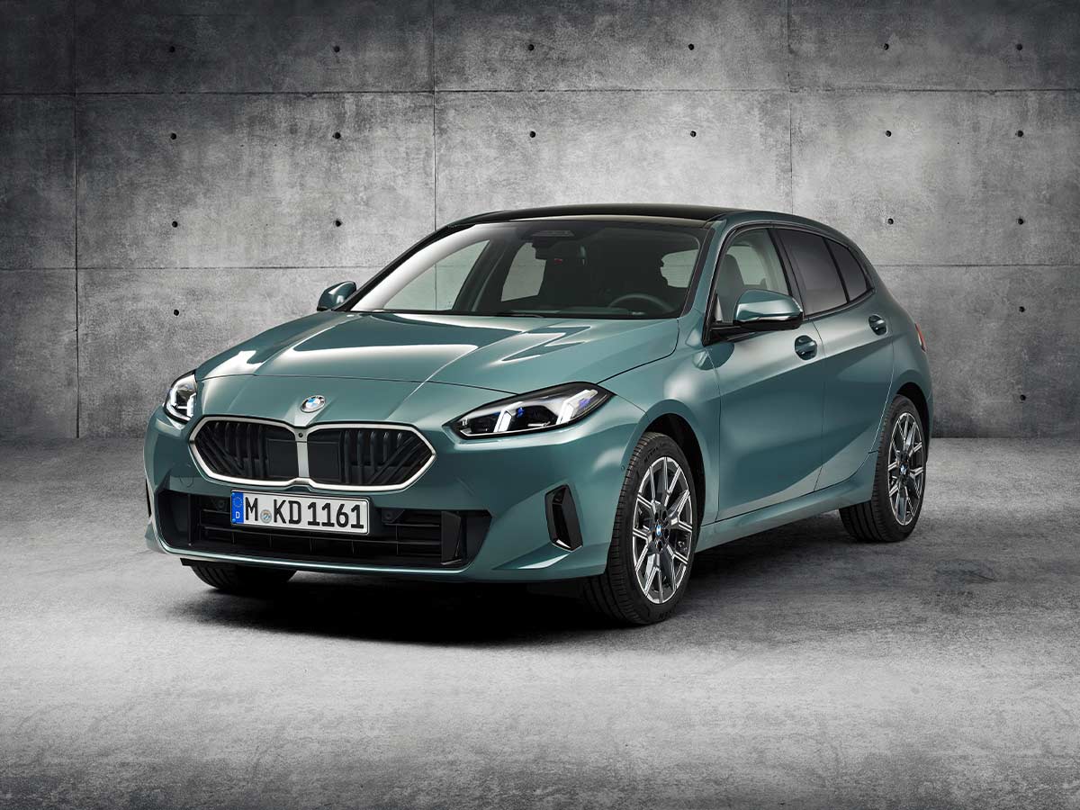 2024 BMW 1 Series 120 Base Variant Front Quarter View