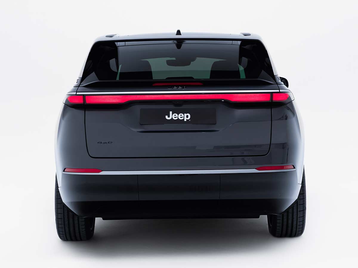 2024 Jeep Wagoneer S Rear View