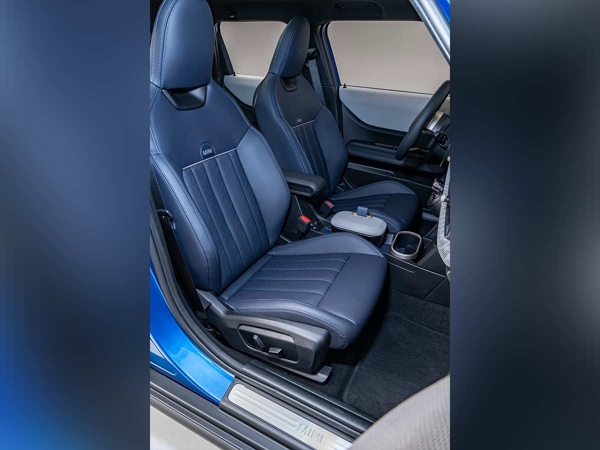 2024 MINI Cooper 5 Door Front Seats
