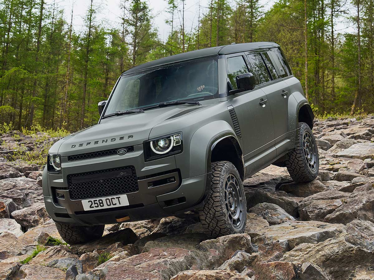 2024 Land Rover Defender Octa Offroad