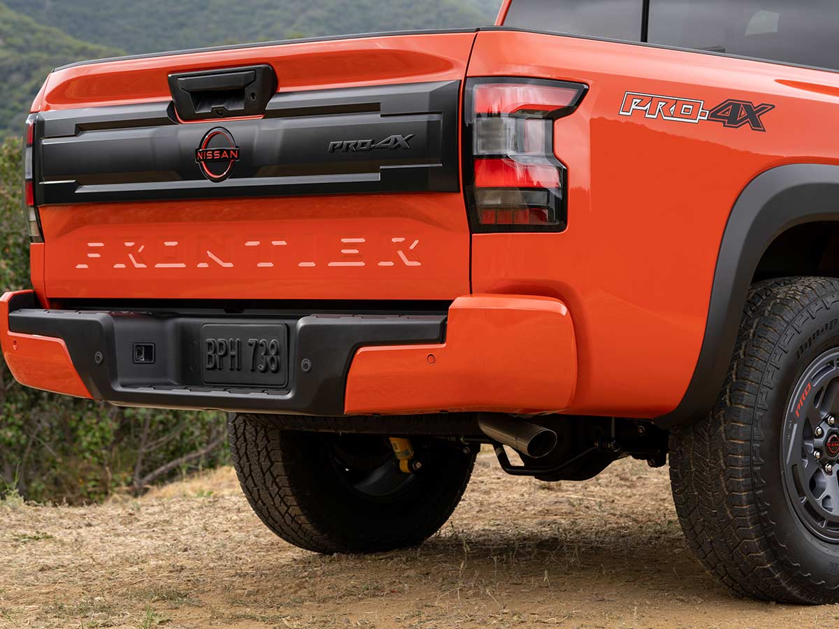 2025 Nissan Frontier tailgate finisher