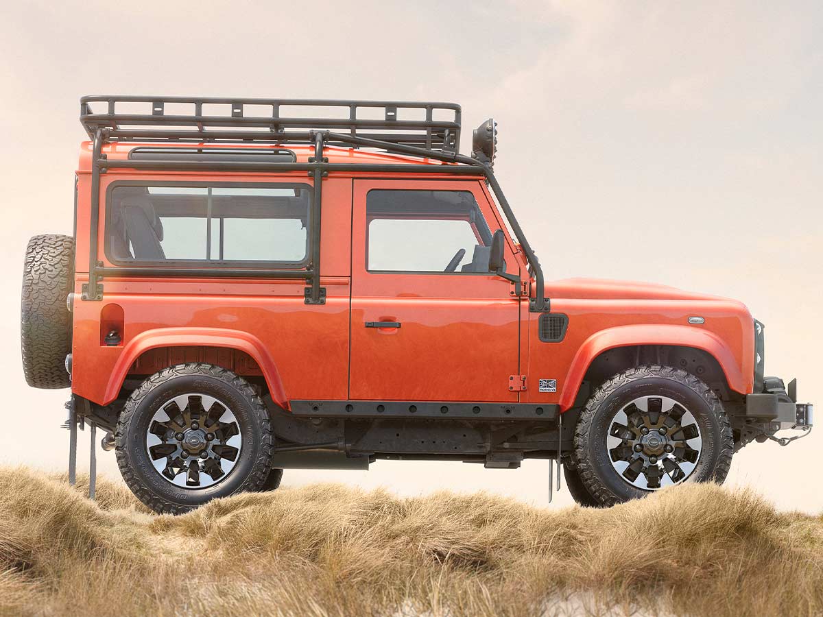 Land Rover Classic Defender 90 Side