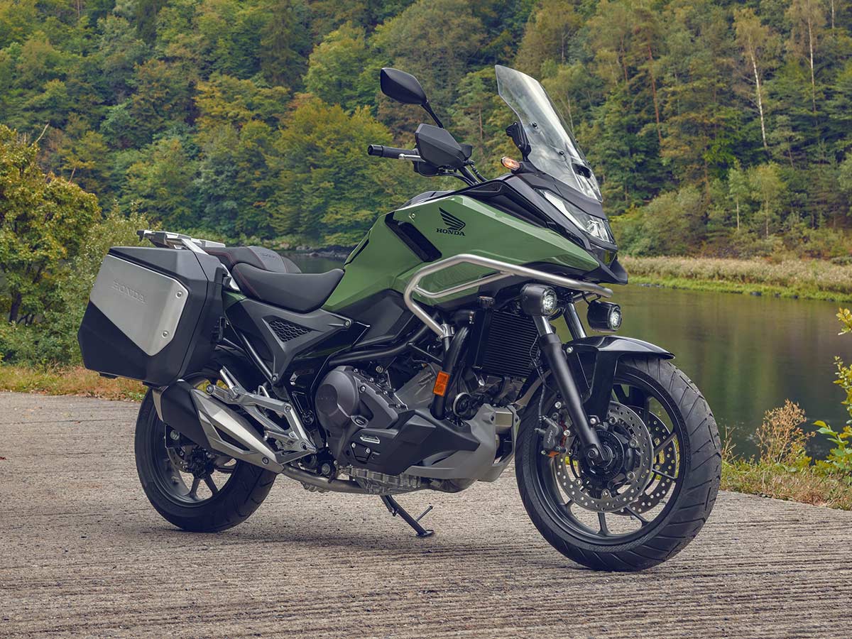 2025 Honda NC750X Front Quarter View