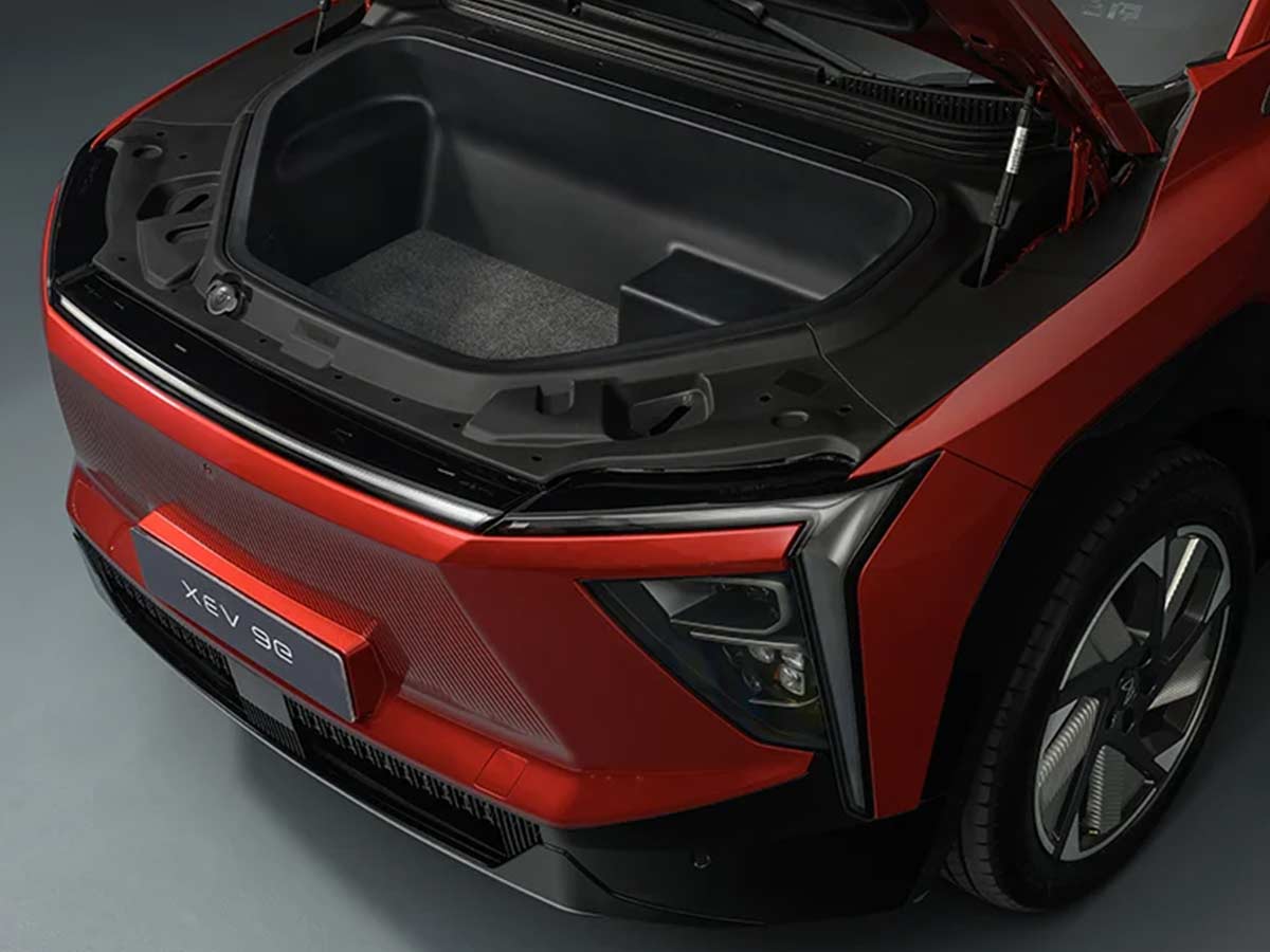 Mahindra XEV 9e Frunk