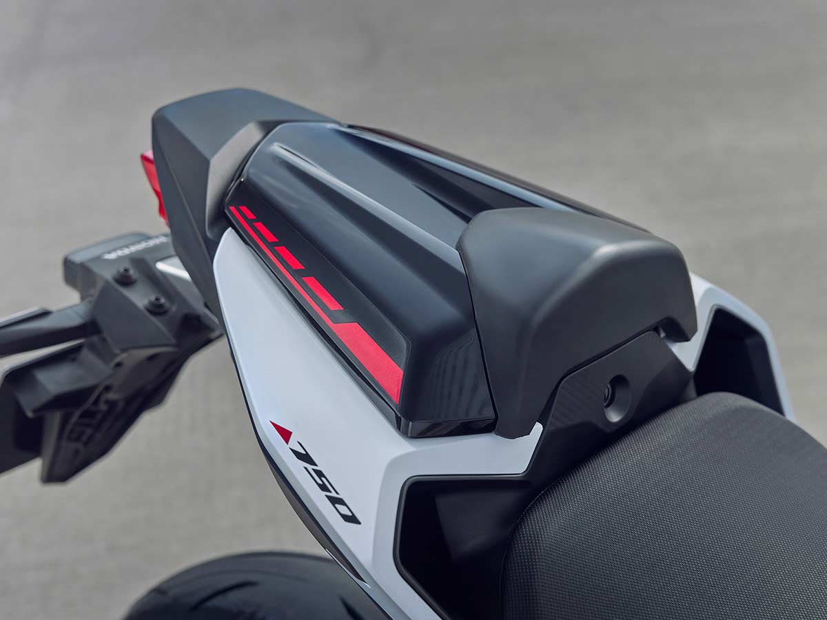2025 Honda CB750 Hornet Seat Cowl