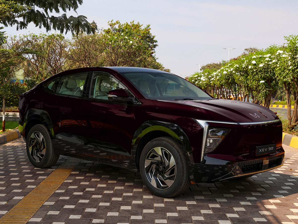 2025 Mahindra XEV 9E Ruby Velvet